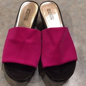 Kenneth Cole Reaction pink platform slides